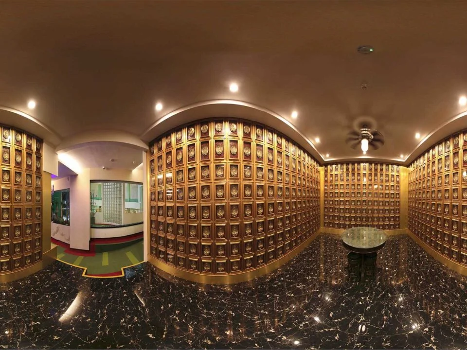 Suite 13
